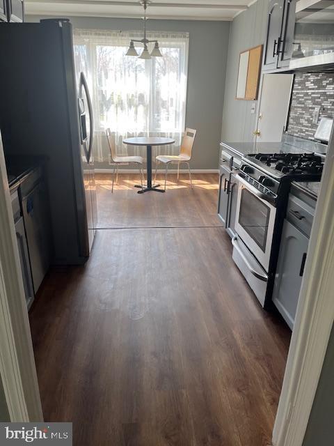 Building Photo - 7001 Blue Bird Ct