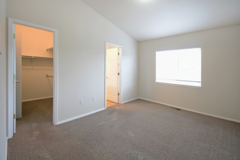 Building Photo - 1038 Cheyenne Blvd