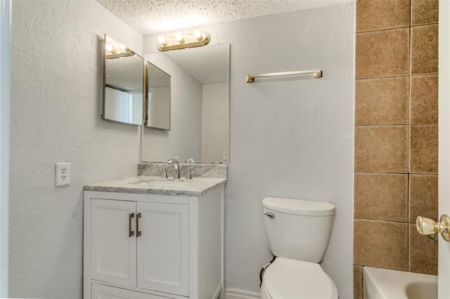 Building Photo - 4044 Buena Vista St