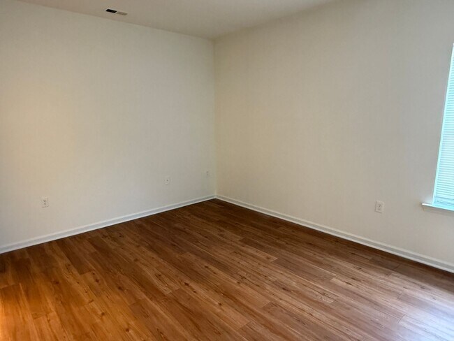 Building Photo - 7167 Somerset Springs Dr