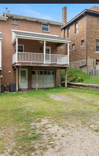 Building Photo - 301 E James St