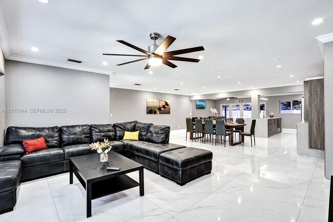 Building Photo - 1301 Rodman St