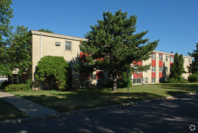 Building Photo - McCarron's View Apartments