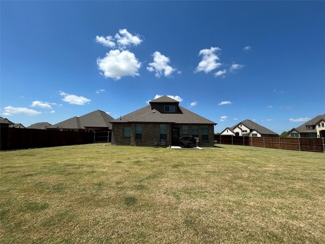 Building Photo - 541 Firethorn Dr