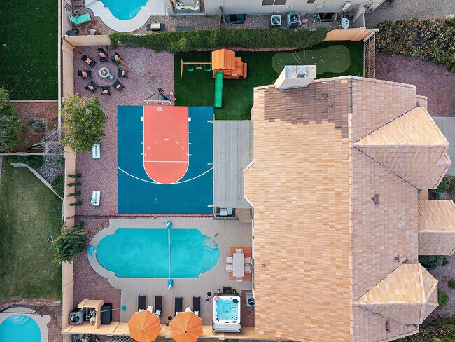 Building Photo - 7157 W Windrose Dr