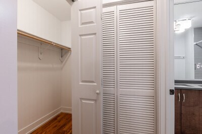 Building Photo - 555 W Arlington Pl