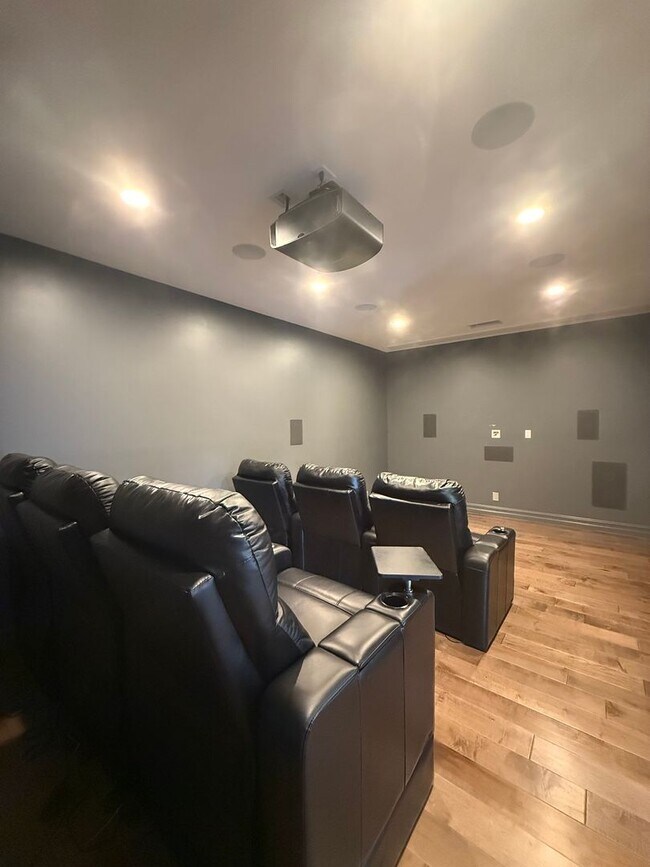 Building Photo - Single story - 3 bedroom, 3 bath + bonus room