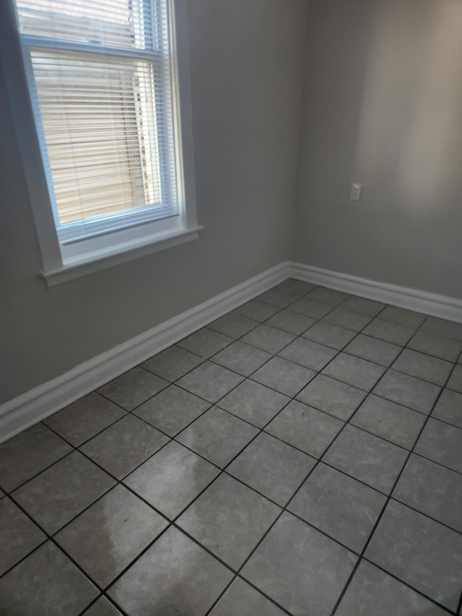 Bedroom - 2326 S Homan Ave