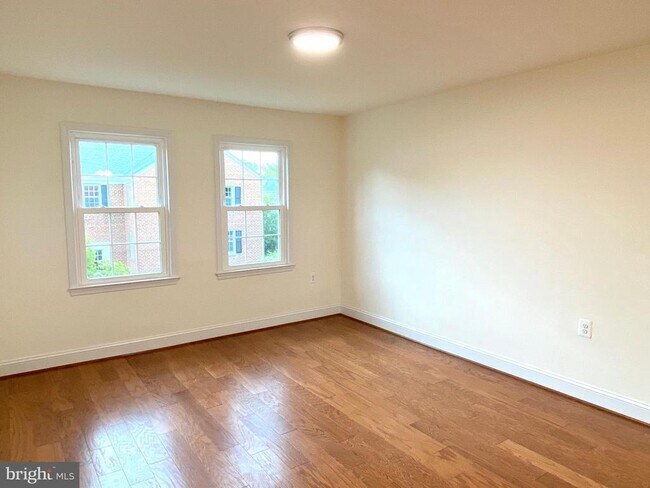 Building Photo - 1801 Belle View Blvd