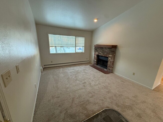 Building Photo - 3310 Max Cir