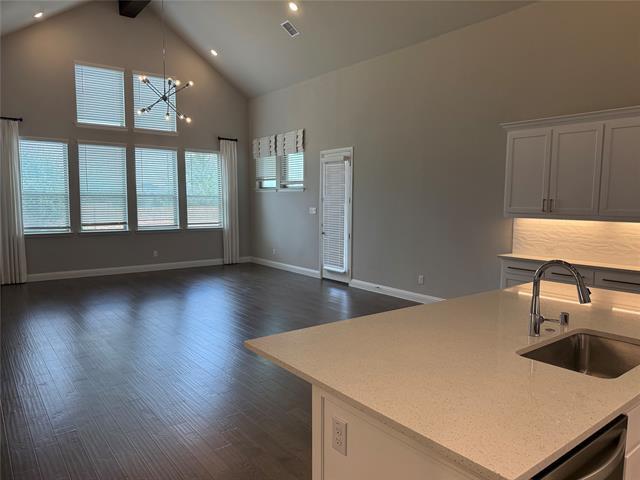 Building Photo - 15718 Tea Tree Rd