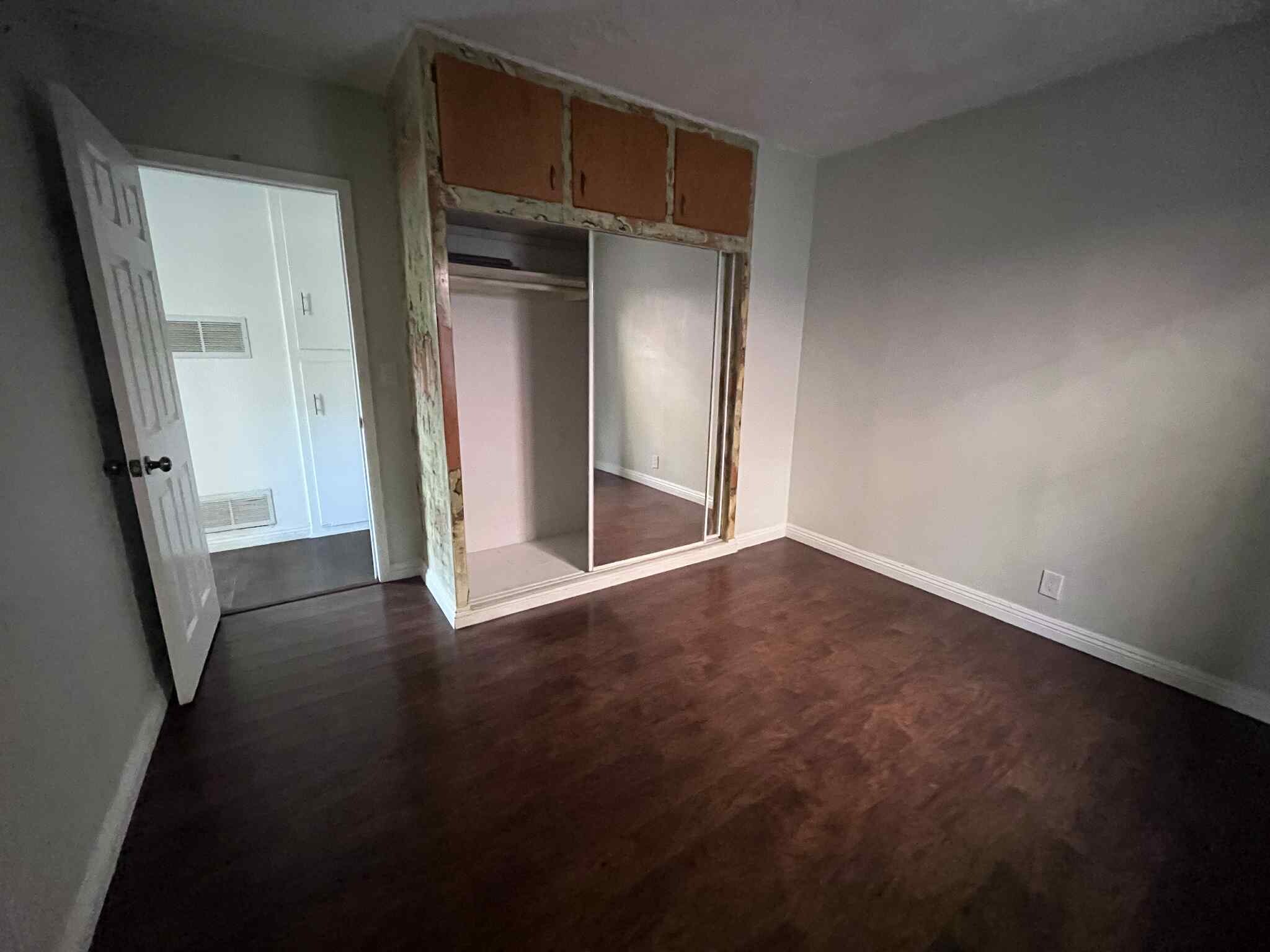 Building Photo - 3552 Whiteside St