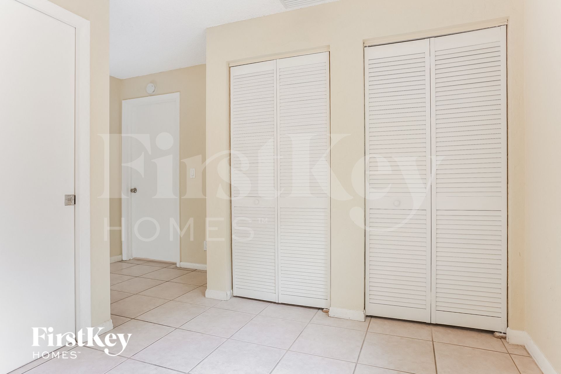 Building Photo - 9203 Southampton Pl