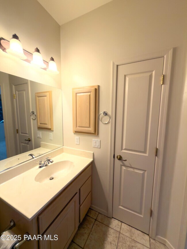 Building Photo - 2276 Sumac Ct