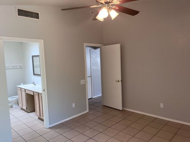 Building Photo - 3 Bed/ 2Bath Single Level Home in Ahwatukee Area