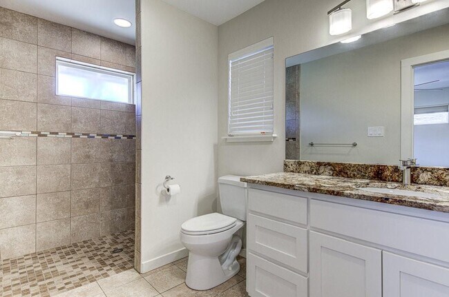 Building Photo - 7305 W Rim Dr