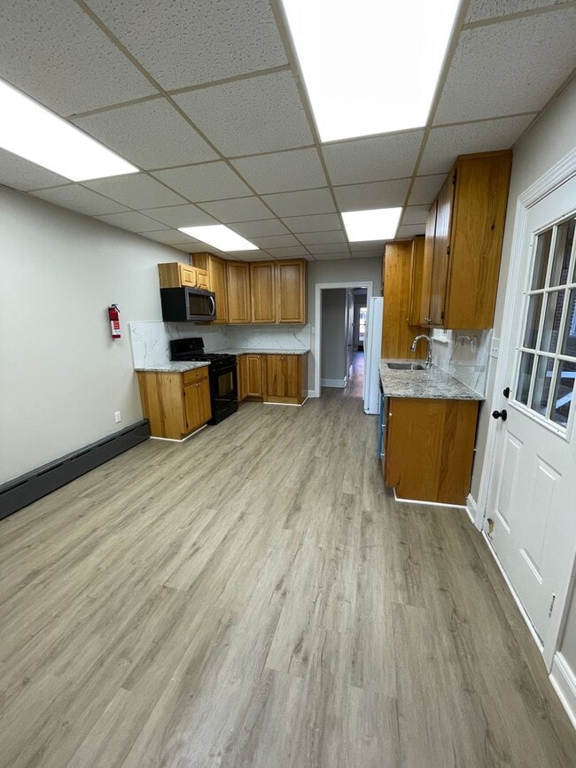 Building Photo - Beautiful 4 Bedroom, 1.5 Bath in Pottstown