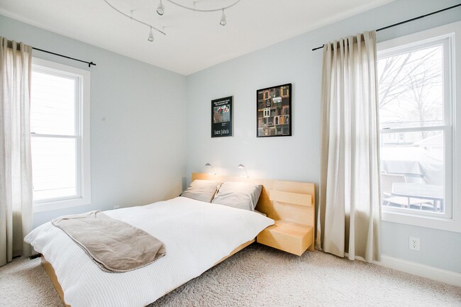 Main floor bedroom - 5415 Emerson Ave S