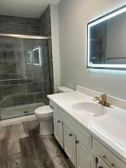 Master Bathroom - 11203 NW 58th St