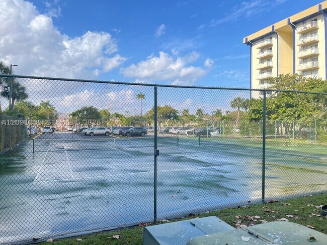 Building Photo - 4550 NW 9th St