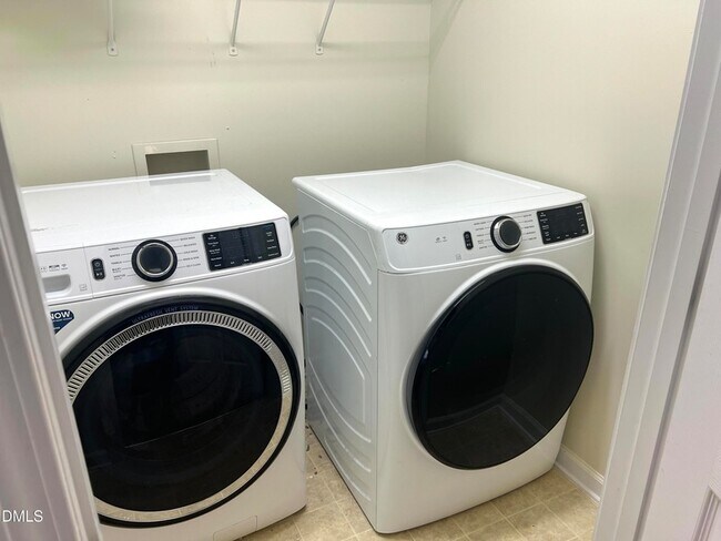 Building Photo - 1020 Delta River Way