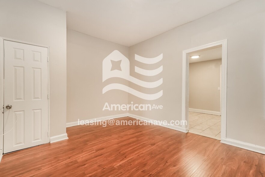 Building Photo - 333 N Robinson St