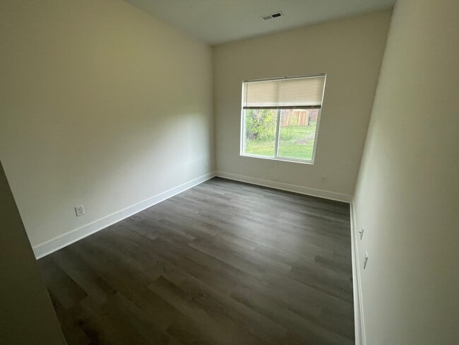 Building Photo - 11649/51 Harry Ct