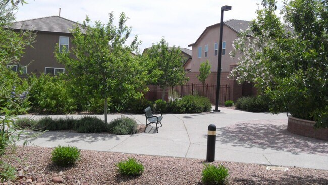 Building Photo - NW 3 BEDROOM WITH A LOFT, CLOSE TO COMMUNITY PLAYGROUND