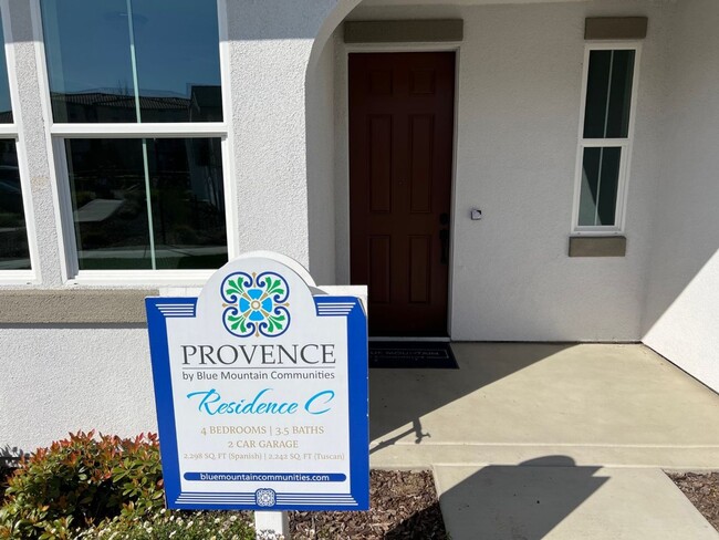 Building Photo - Provence Townhome - Natomas