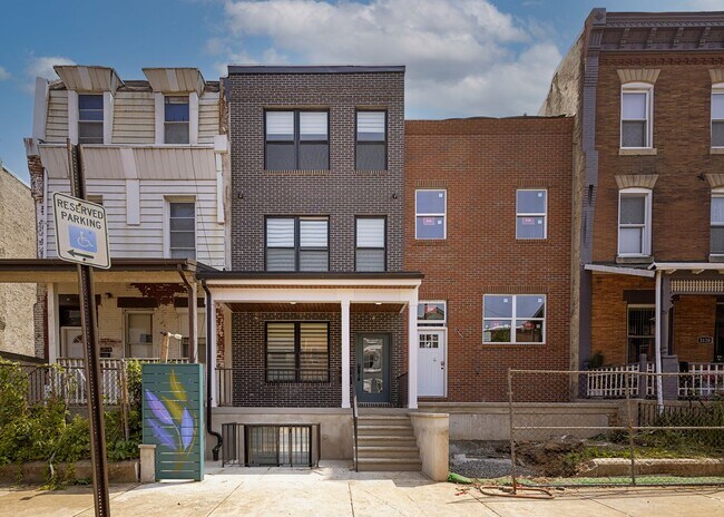 Building Photo - 3116 Clifford St