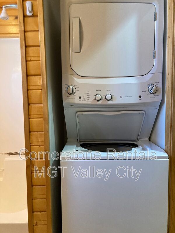 Building Photo - 253 College St SE