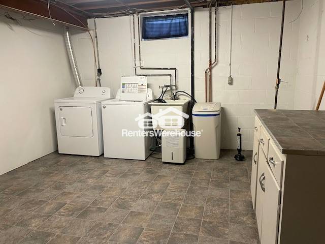 Building Photo - 651 Croixwood Pl