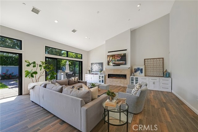Building Photo - 1827 Mariners Dr