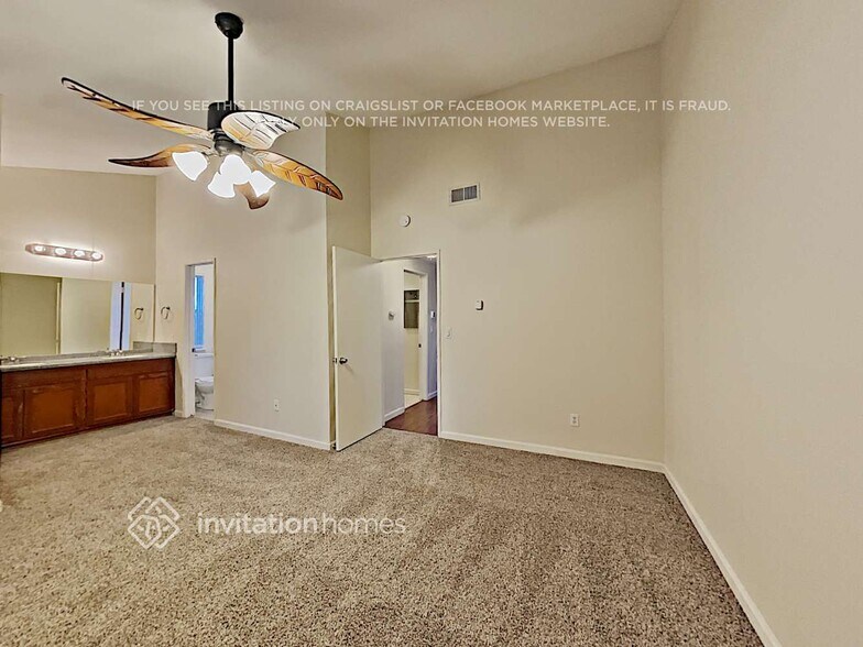 Building Photo - 20932 Shine Dr
