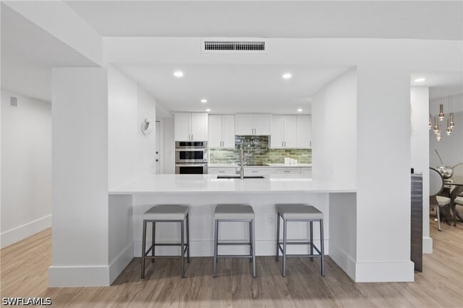 Building Photo - 5601 Turtle Bay Dr