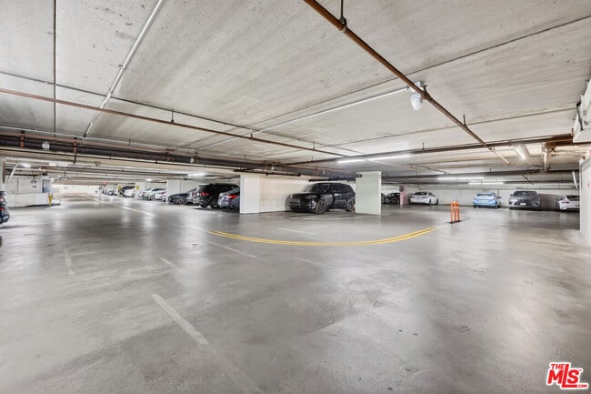 Building Photo - 10535 Wilshire Blvd