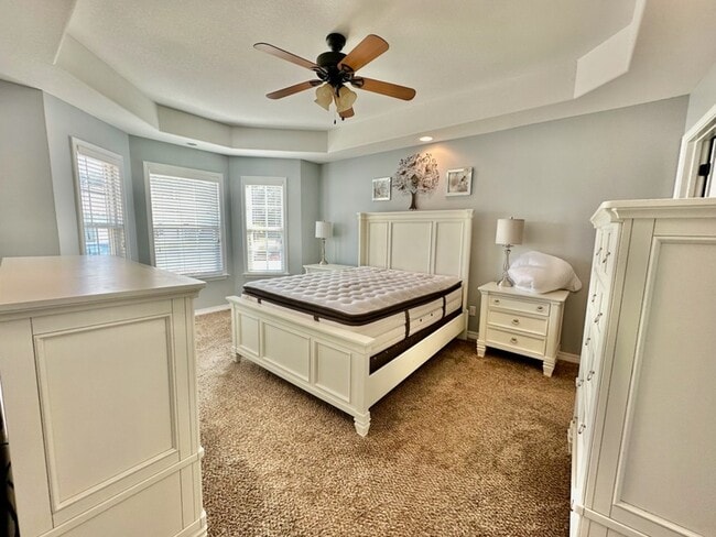 Building Photo - 240 Water Oaks Loop