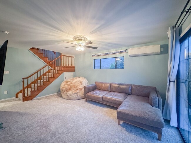 Building Photo - Beautiful 3bd 2 ba House