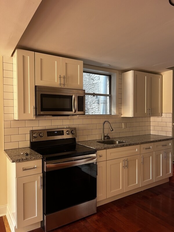 Building Photo - 1547 S 13th St