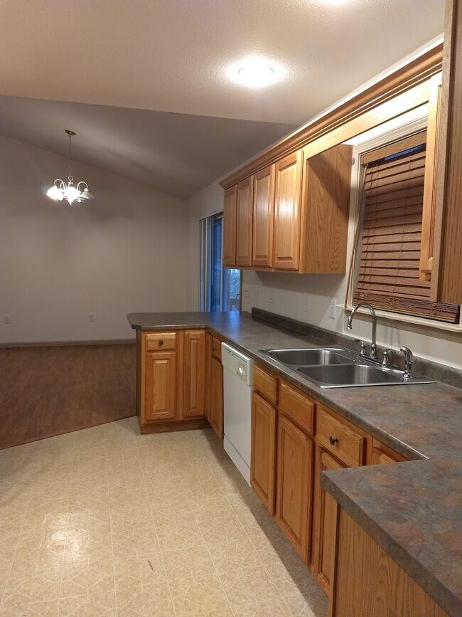 Building Photo - 7 Big Horn Cir