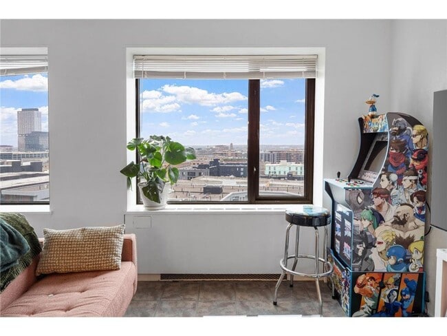 Building Photo - 15 S 1st St