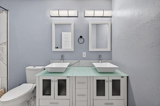 Building Photo - 15775 N Miami Ave