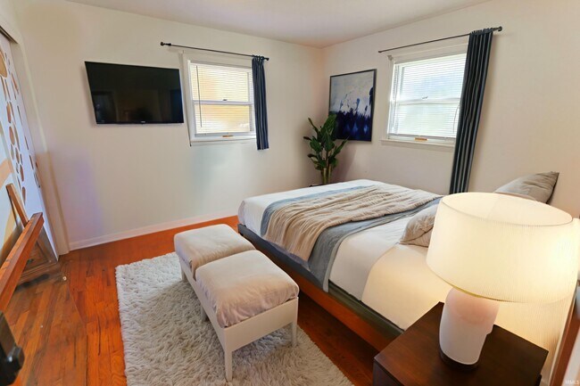 Building Photo - 19191 Palisade Ave