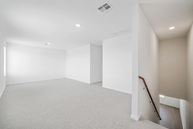 Building Photo - **Experience Modern Living in Valle Sol  T...