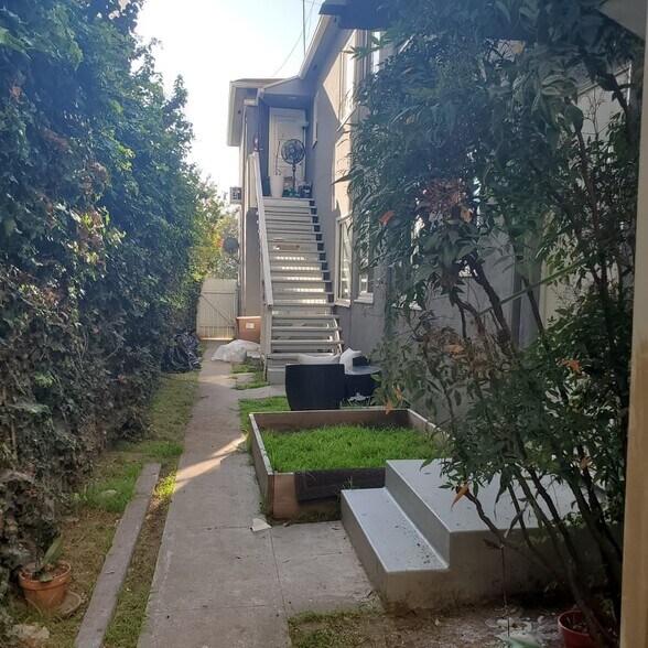 Side Yard - 10605 Ashton Ave