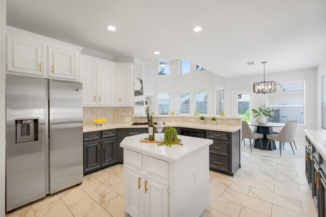 Building Photo - 7015 Timber Edge Ln