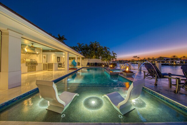 Building Photo - 3109 NE 42nd Ct