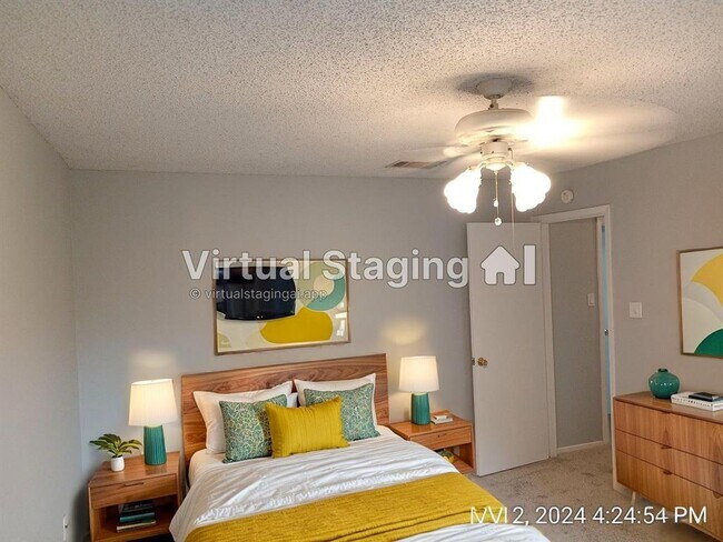 Building Photo - 10700 Hard Rock Rd