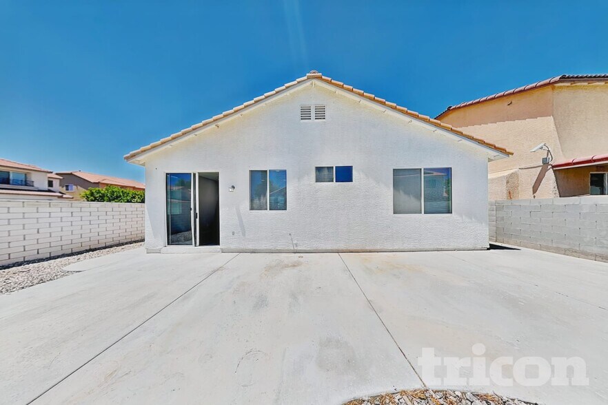 Building Photo - 5616 Deer Run Ct