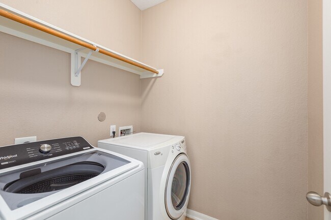 Building Photo - 17255 Mitchell Pass Ln